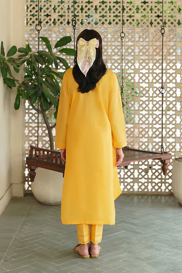 Amber Ray – Greige 2 Piece with Lace Trim & Neck Detail